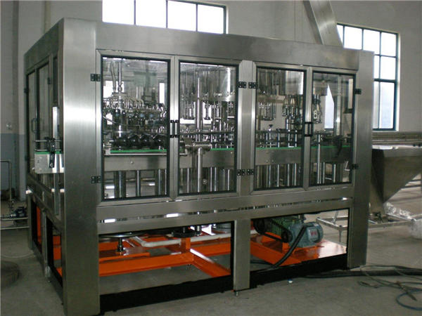 Peiriant llenwi dŵr potel wydr awtomatig